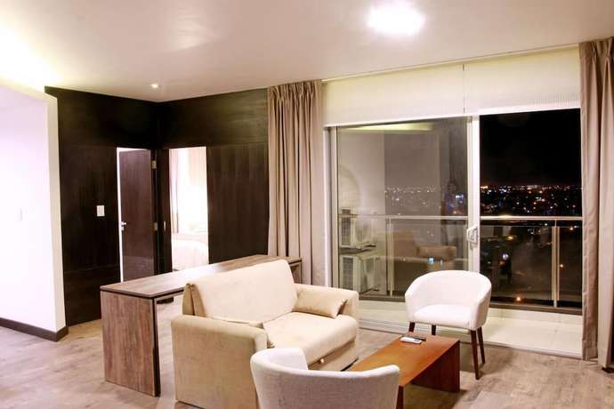 Imagen de la habitación del Hotel Urban Suites Apart. Foto 11