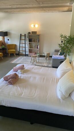 Imagen general del Hotel Urban The Golden Stork. Foto 12