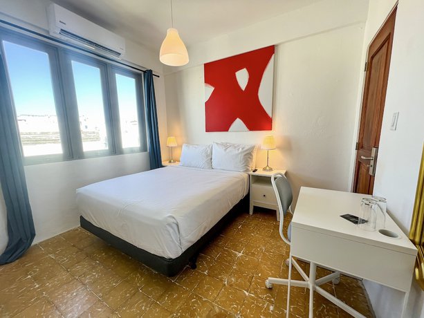 Imagen de la habitación del Hotel Urbana. Foto 18