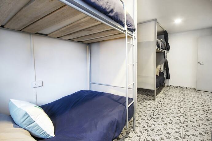 Imagen de la habitación del Hotel Urbana Hostel. Foto 13