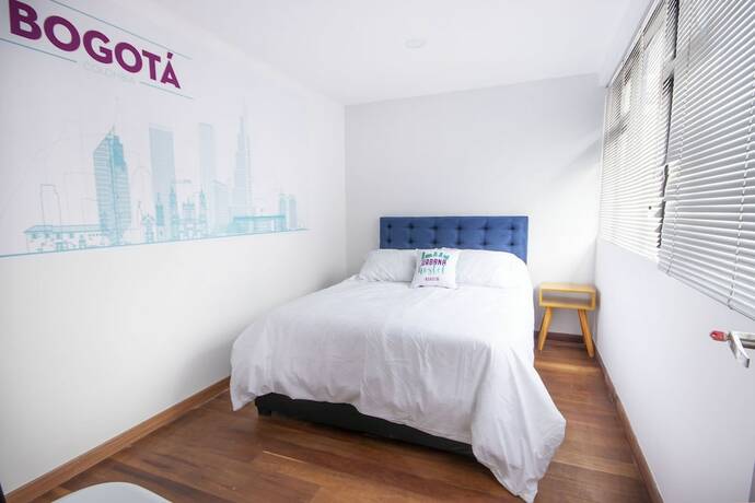 Imagen de la habitación del Hotel Urbana Hostel. Foto 19