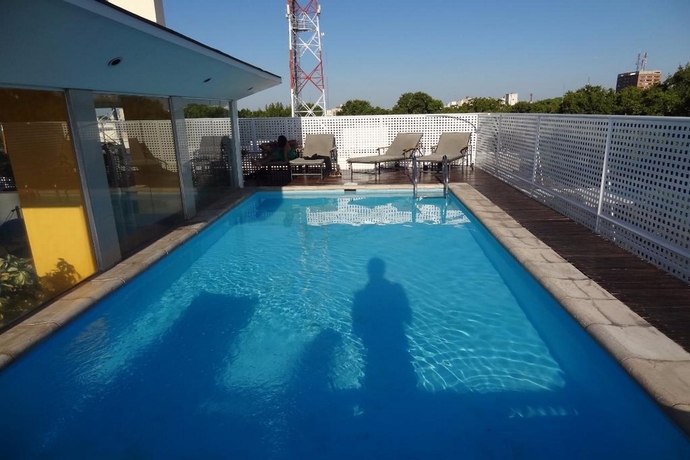 Imagen general del Hotel Urbana Suites. Foto 2