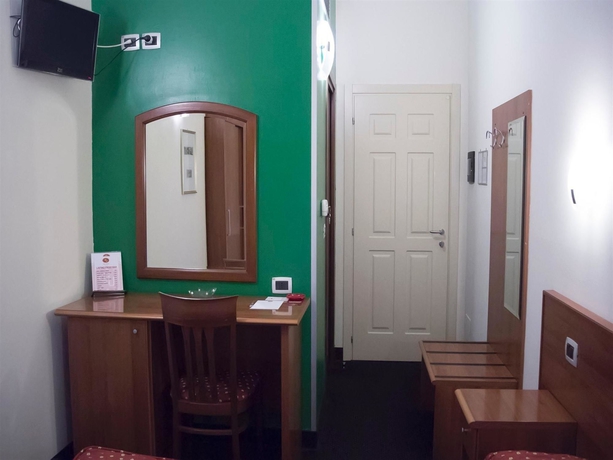 Imagen de los interiores del Hotel Urbani. Foto 13