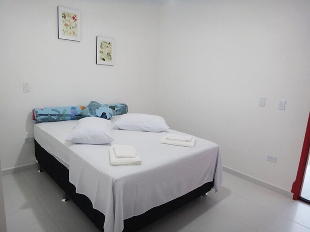 Imagen de la habitación del Hotel Urbano Su&iacute;tes. Foto 2