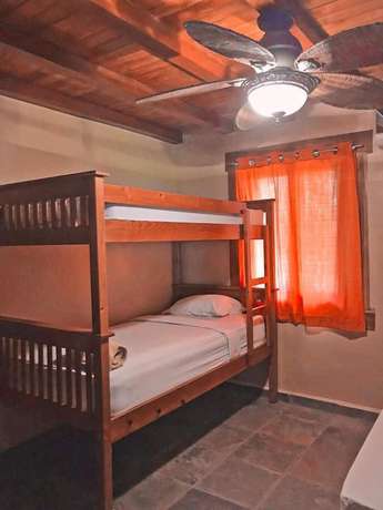 Imagen de la habitación del Hotel Urbano\'s Pacific Jungle Hostel. Foto 6