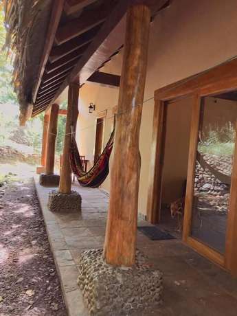 Imagen general del Hotel Urbano\'s Pacific Jungle Hostel. Foto 4