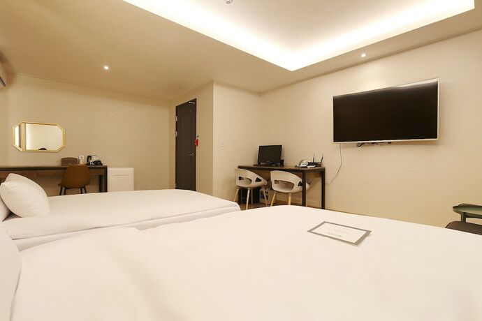 Imagen general del Hotel Urbanstay. Foto 6