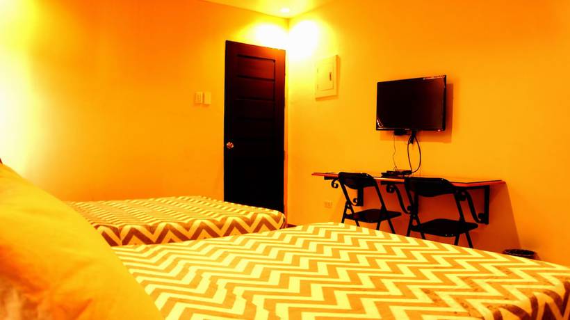 Imagen de la habitación del Hotel Urbantel. Foto 4