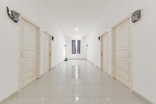 Imagen general del Hotel Urbanview Damai Residence Sutawinangun. Foto 9