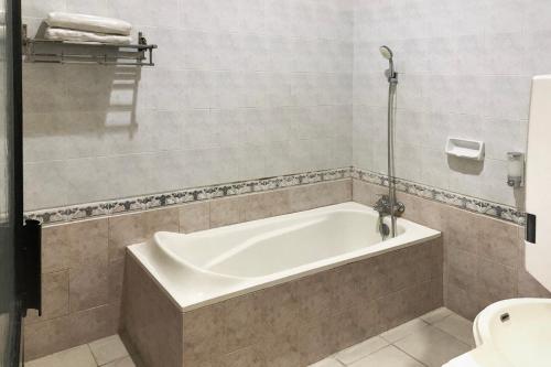 Imagen de la habitación del Hotel Urbanview Dedy Jaya Brebes. Foto 9