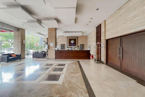 Imagen general del Hotel Urbanview Newton Riau Bandung by RedDoorz. Foto 1