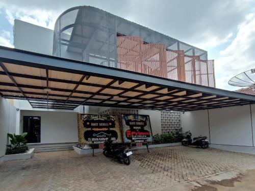Imagen general del Hotel Urbanview Subali Purwokerto. Foto 6