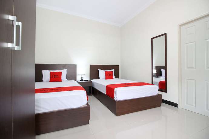 Imagen de la habitación del Hotel Urbanview Syariah Casa Azmya Yogyakarta. Foto 9