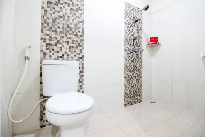 Imagen de la habitación del Hotel Urbanview Syariah Casa Azmya Yogyakarta. Foto 16