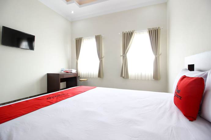 Imagen de la habitación del Hotel Urbanview Syariah Casa Azmya Yogyakarta. Foto 17