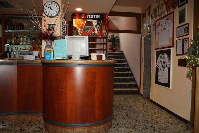 Imagen de los interiores del Hotel Urbinati. Foto 13