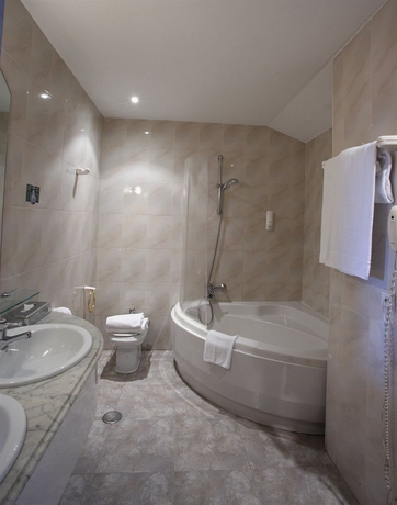 Imagen de la habitación del Hotel Urdanibia Park. Foto 7