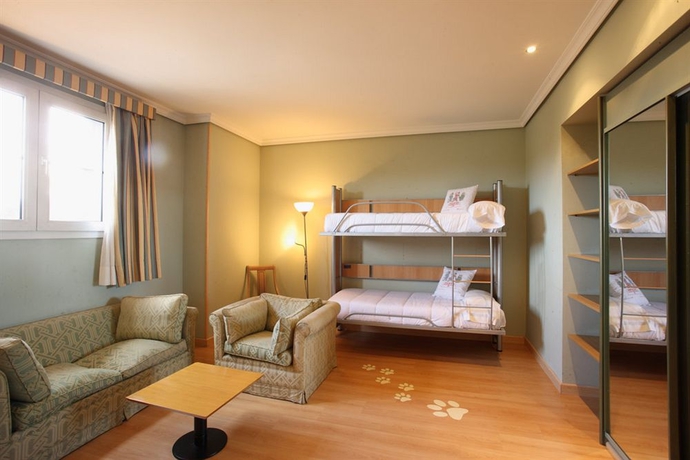 Imagen de la habitación del Hotel Urdanibia Park. Foto 11