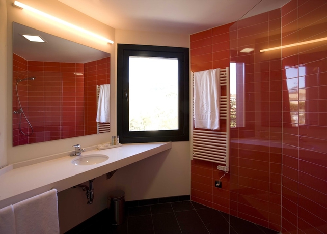 Imagen de la habitación del Hotel Ureder. Foto 10