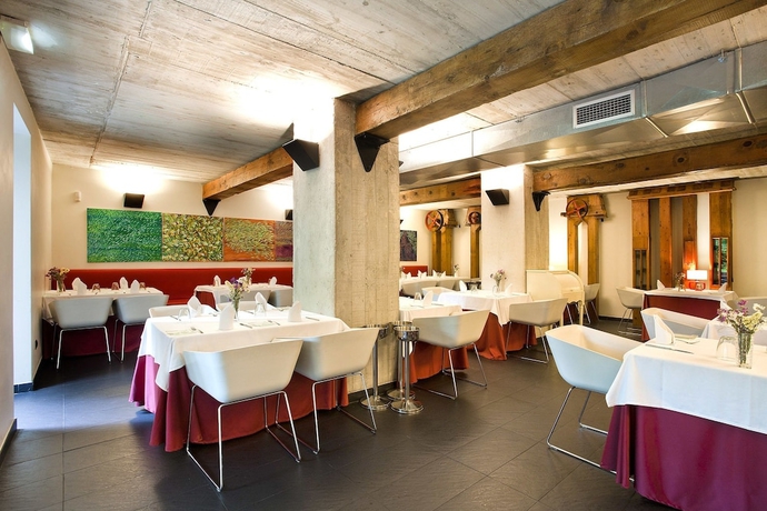 Imagen del bar/restaurante del Hotel Ureder. Foto 4