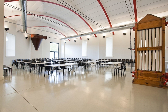 Imagen de los interiores del Hotel Ureder. Foto 18