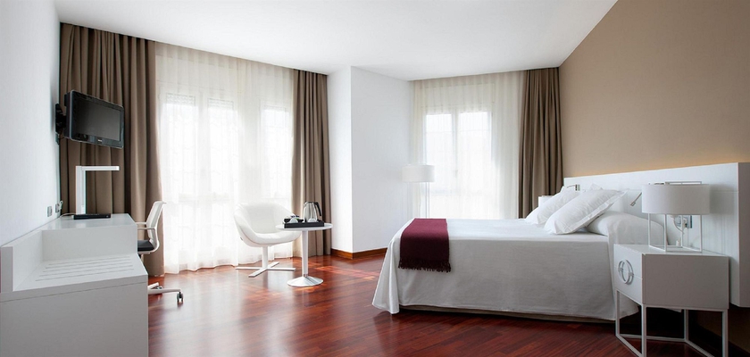 Imagen de la habitación del Hotel Urh Ciutat De Mataró. Foto 5