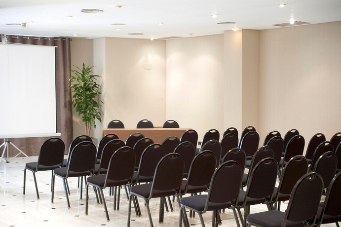 Imagen de los interiores del Hotel Urh Ciutat De Mataró. Foto 14