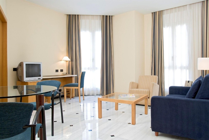 Imagen de los interiores del Hotel Urh Ciutat De Mataró. Foto 15