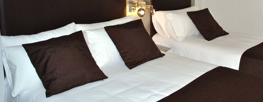 Imagen de la habitación del Hotel Urh Excelsior. Foto 7