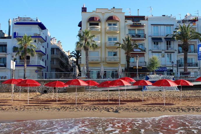 Imagen general del Hotel Urh Sitges Playa. Foto 16