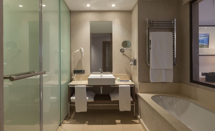 Imagen de la habitación del Hotel Urh Zen Balagares. Foto 9