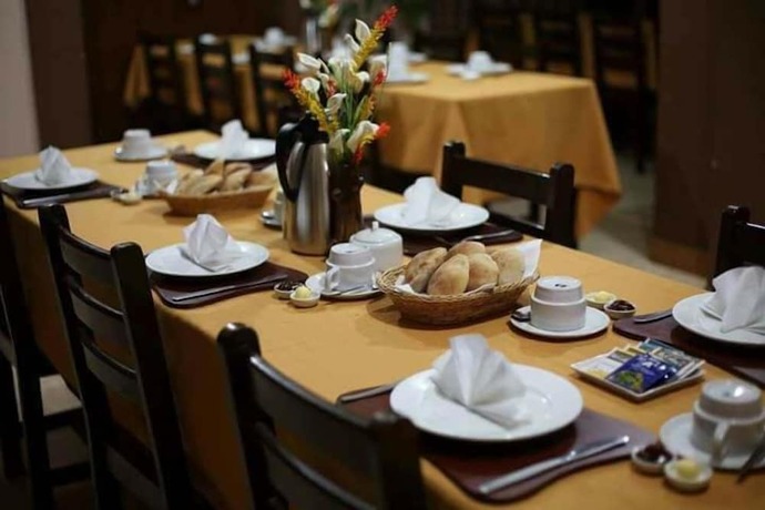 Imagen del bar/restaurante del Hotel Urinsaya. Foto 2