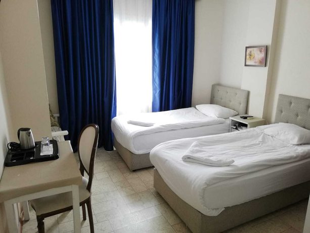 Imagen de la habitación del Hotel Urkmez. Foto 9