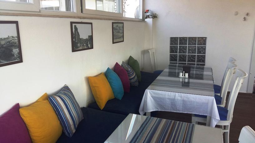 Imagen del bar/restaurante del Hotel Urkmez. Foto 2