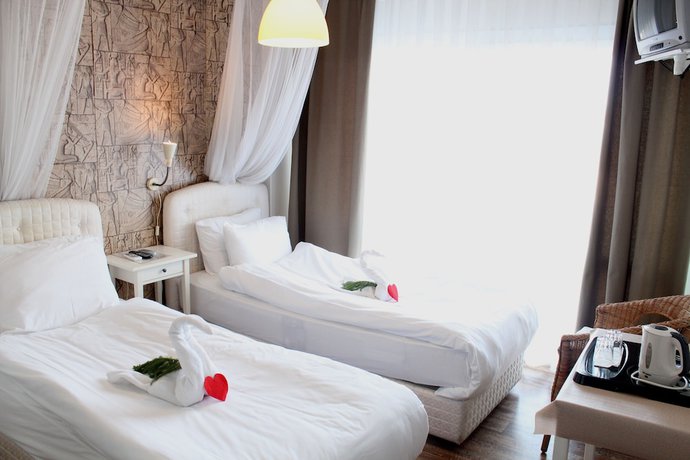 Imagen de la habitación del Hotel Urkmez. Foto 15