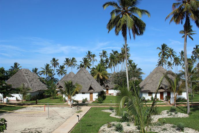 Imagen general del Hotel Uroa Bay Beach Resort. Foto 1