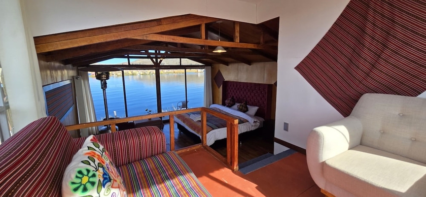 Imagen de los interiores del Hotel Uros Kaivalia Lodge. Foto 16