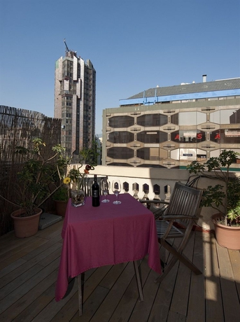 Imagen de la habitación del Hotel Urquinaona. Foto 12