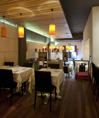 Imagen del bar/restaurante del Hotel Urquinaona. Foto 5