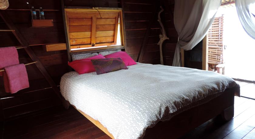 Imagen de la habitación del Hotel Urraca Private Island Eco Lodge. Foto 3