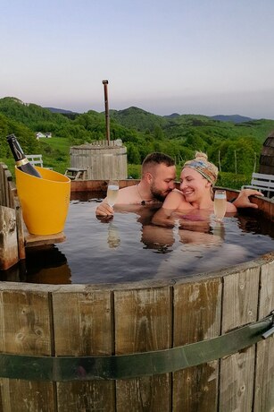 Imagen general del Hotel Ursa Mica Glamping Resort. Foto 3