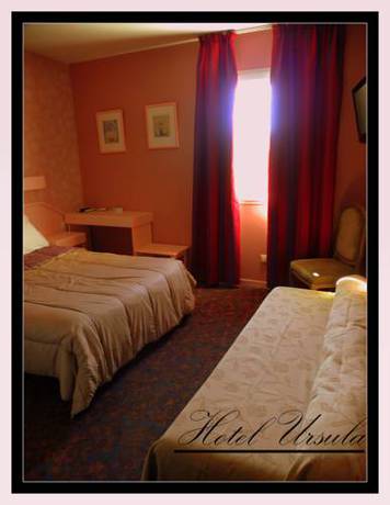 Imagen de la habitación del Hotel Ursula, Cambo Les Bains. Foto 8