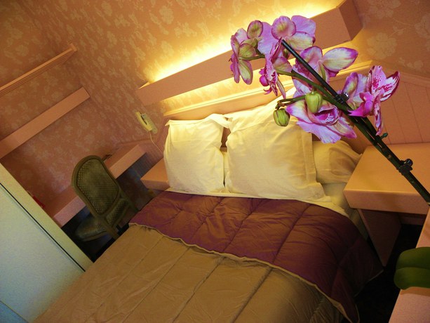 Imagen de la habitación del Hotel Ursula. Foto 5