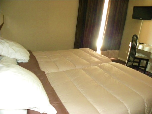 Imagen de la habitación del Hotel Ursula. Foto 13