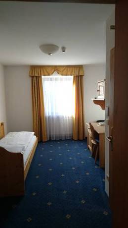 Imagen de la habitación del Hotel Urthaler. Foto 6