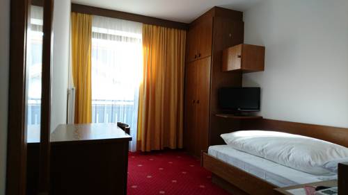 Imagen de la habitación del Hotel Urthaler. Foto 7
