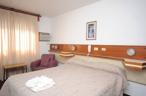 Imagen general del Hotel Uruguay, VILLA CARLOS PAZ. Foto 20