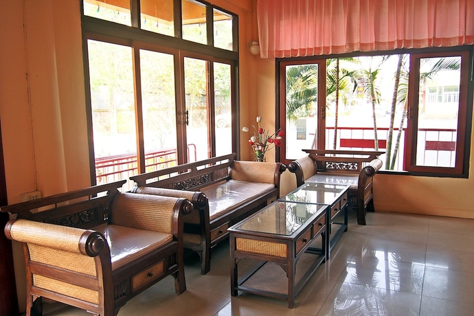Imagen de los interiores del Hotel U-sa Family. Foto 17