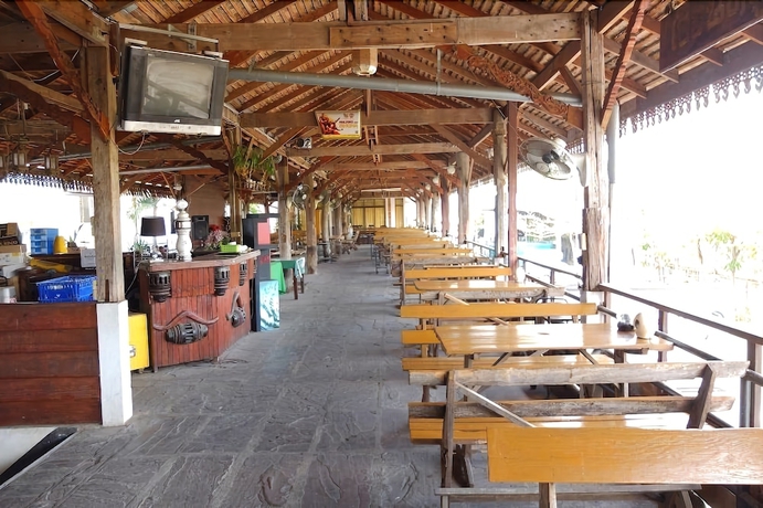 Imagen de los interiores del Hotel U-sa Family. Foto 18