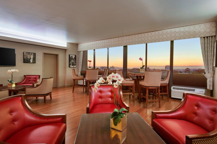 Imagen de los interiores del Hotel Usc. Foto 6